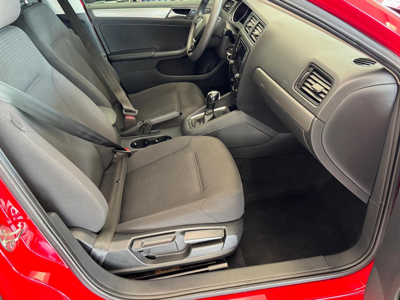 2016 Volkswagen Jetta 1.4 TSI Trendline+New Tires+Brakes+A/C+CAMERA Photo15