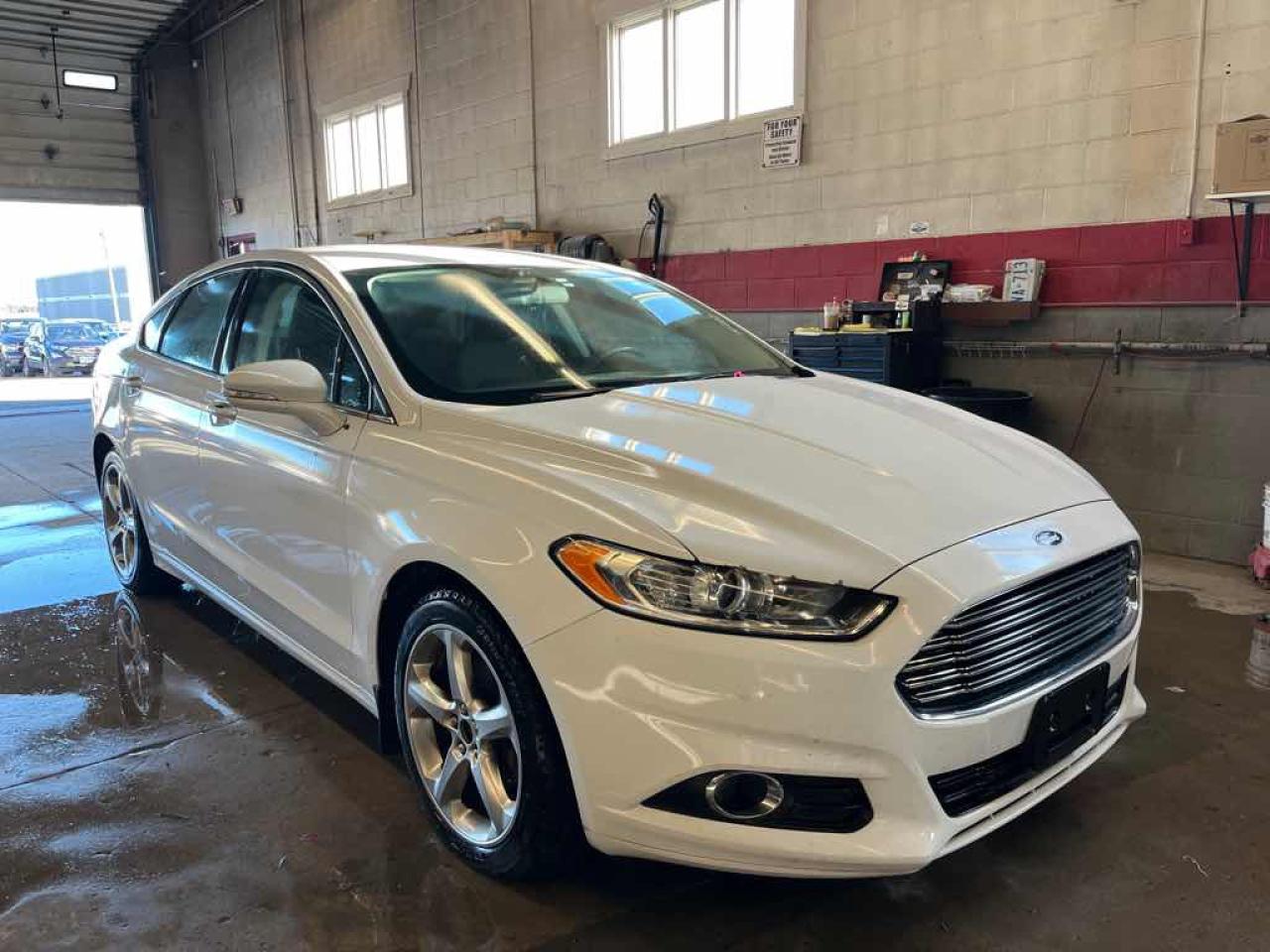2016 Ford Fusion  - Photo #3