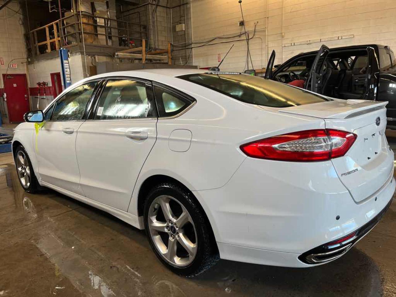 2016 Ford Fusion  - Photo #6