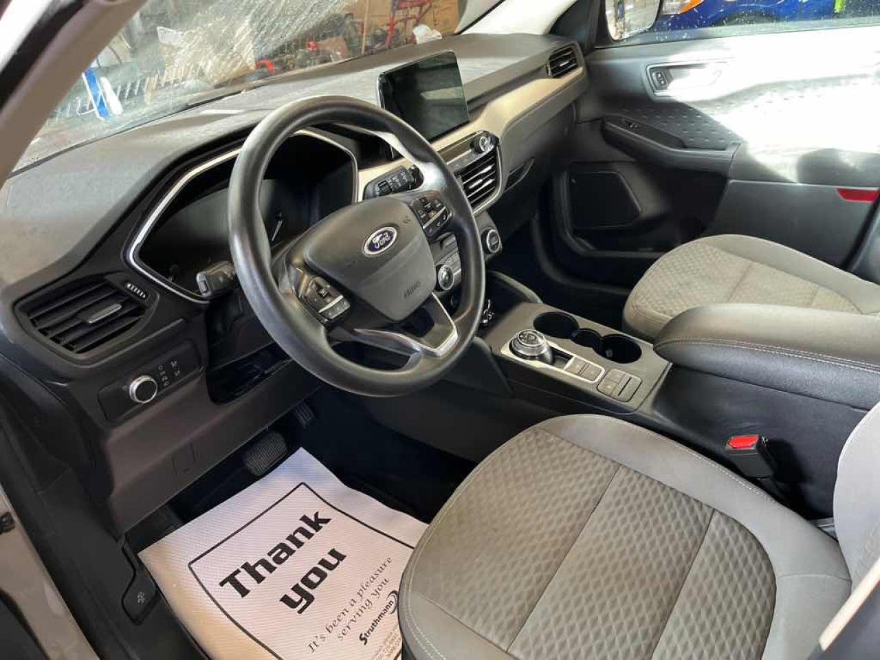 2020 Ford Escape SE - Photo #8