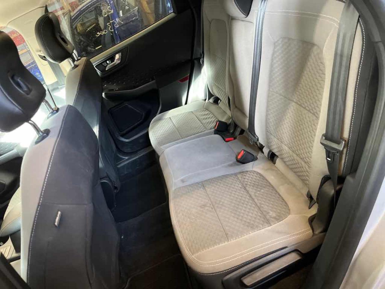2020 Ford Escape SE - Photo #12