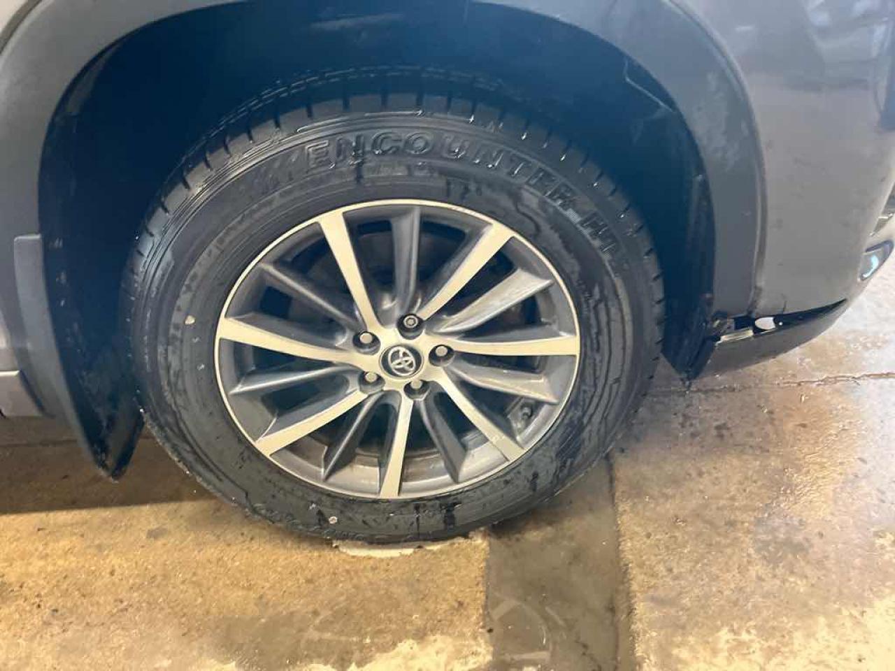 2018 Toyota Highlander  - Photo #18