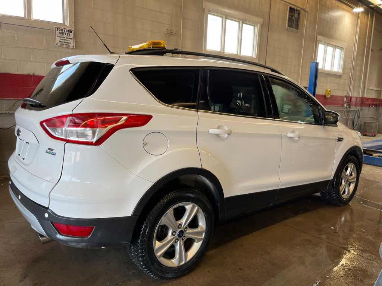 2014 Ford Escape SE - Photo #4