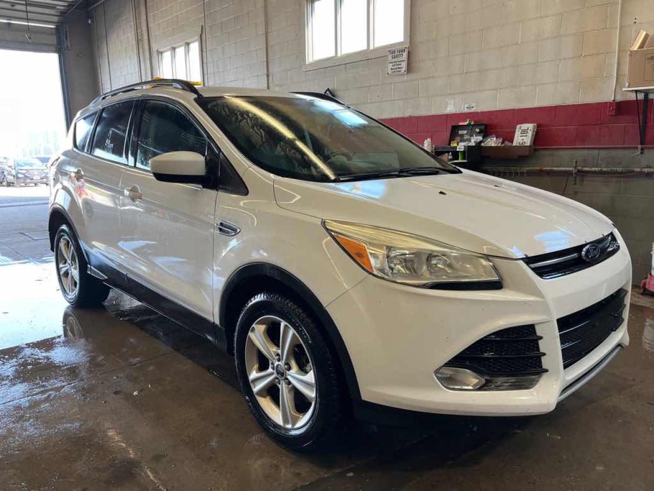 2014 Ford Escape SE - Photo #3