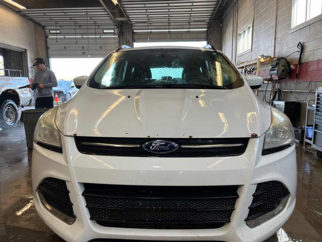 2014 Ford Escape SE - Photo #2