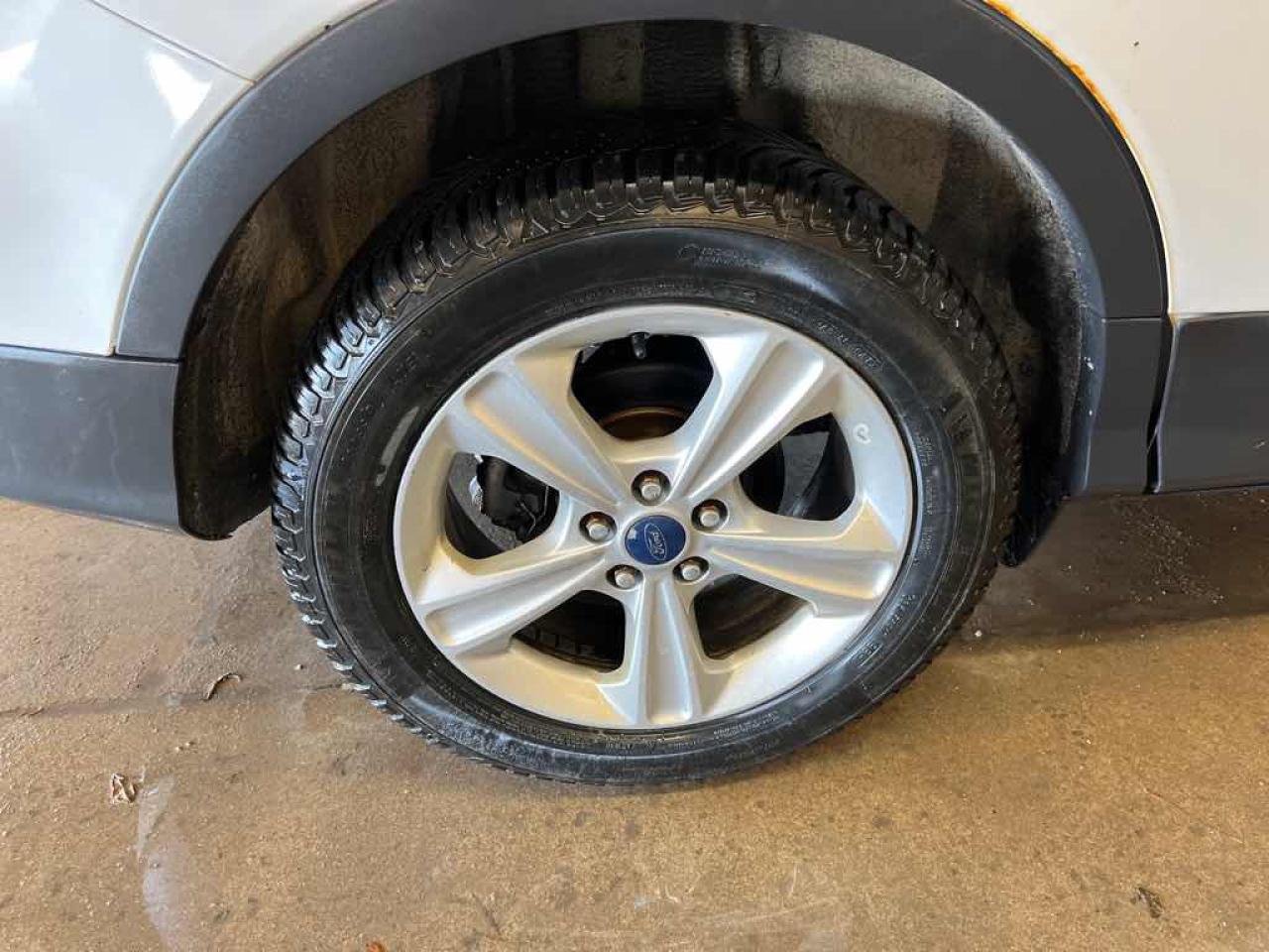 2014 Ford Escape SE - Photo #17
