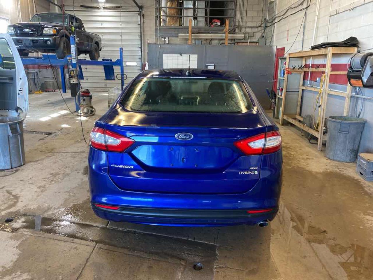 2013 Ford Fusion SE Hybrid - Photo #5
