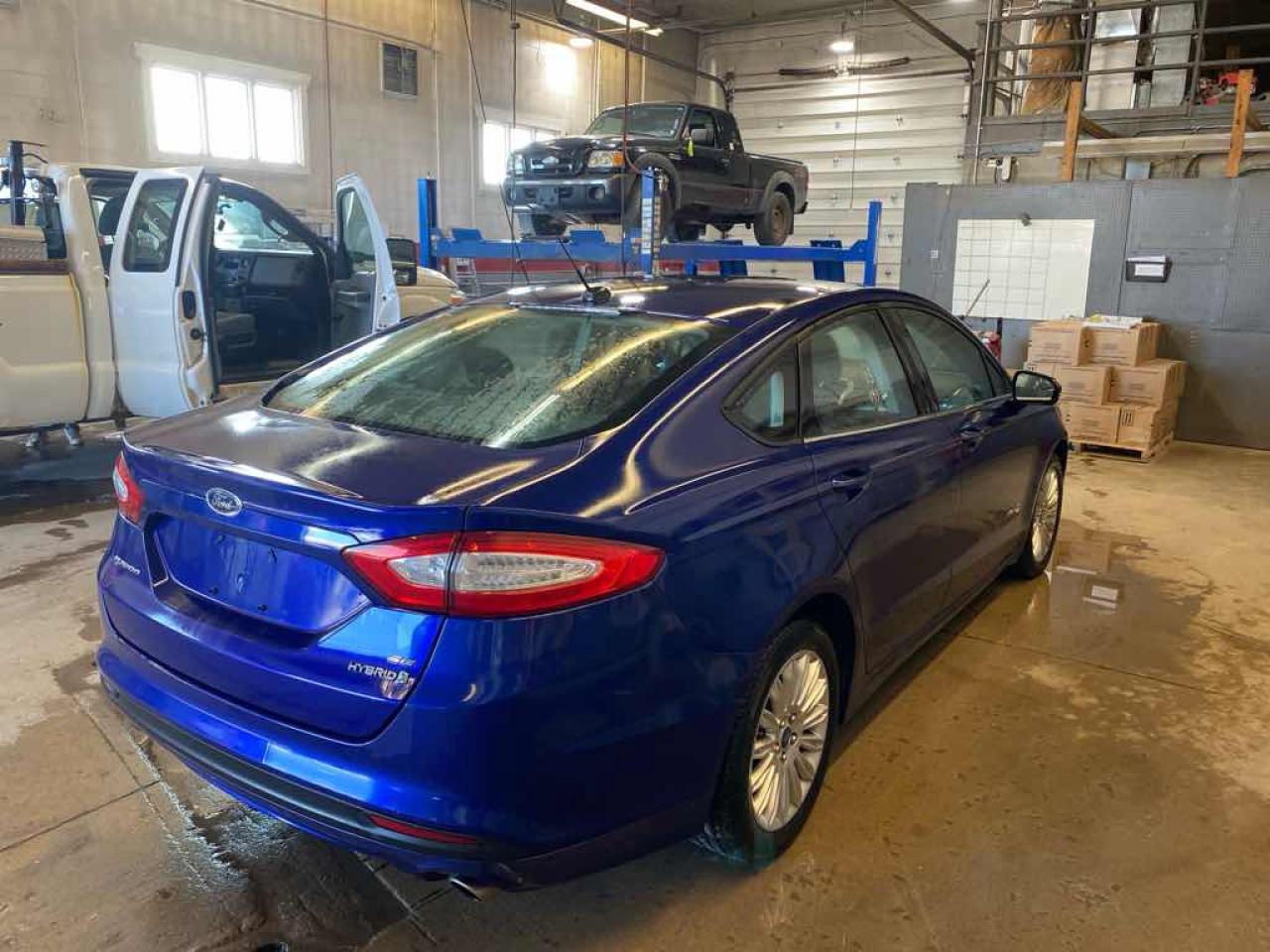 2013 Ford Fusion SE Hybrid - Photo #4