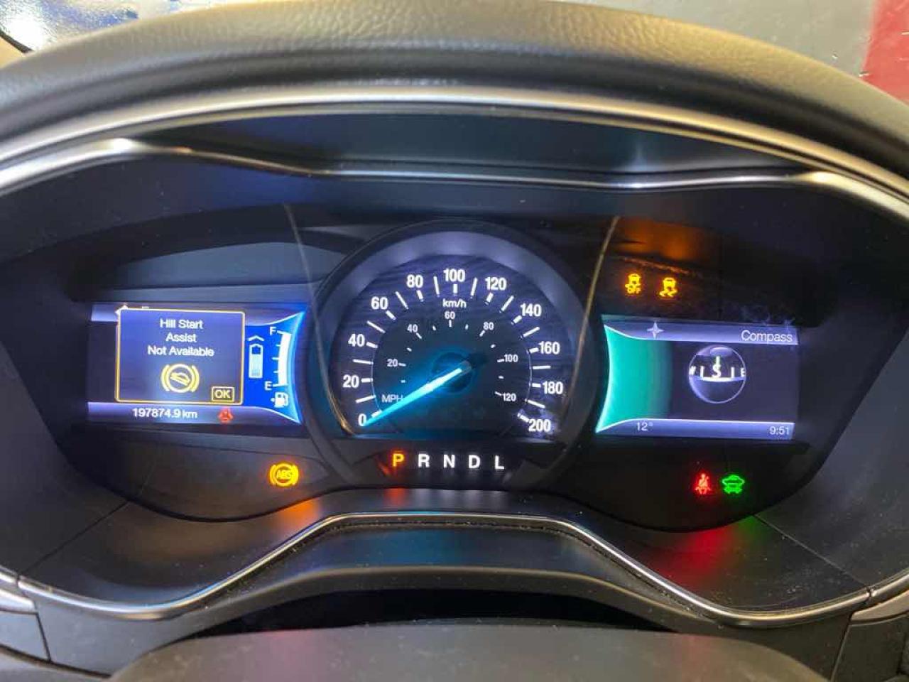 2013 Ford Fusion SE Hybrid - Photo #9