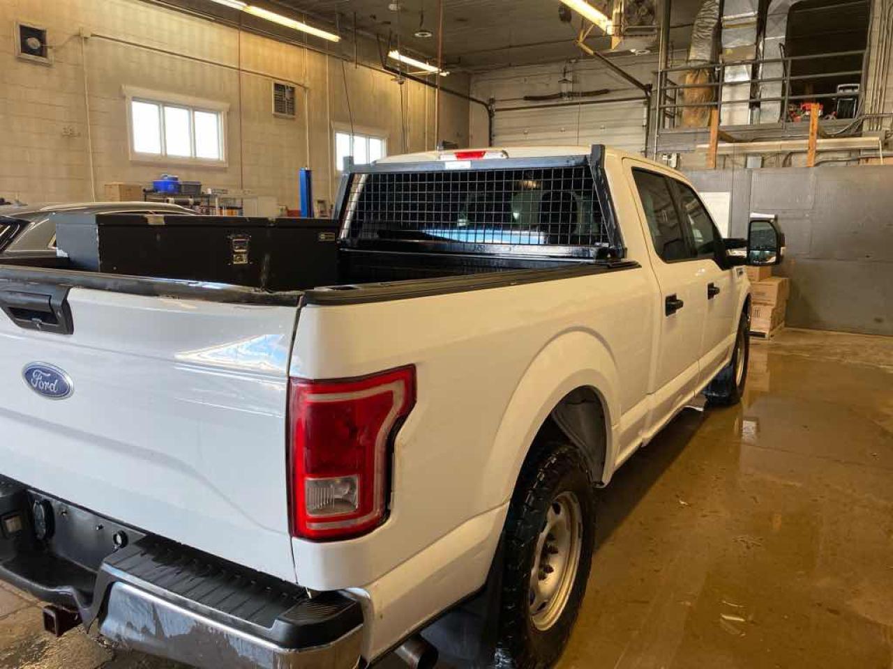 2017 Ford F-150 SUPERCREW - Photo #4