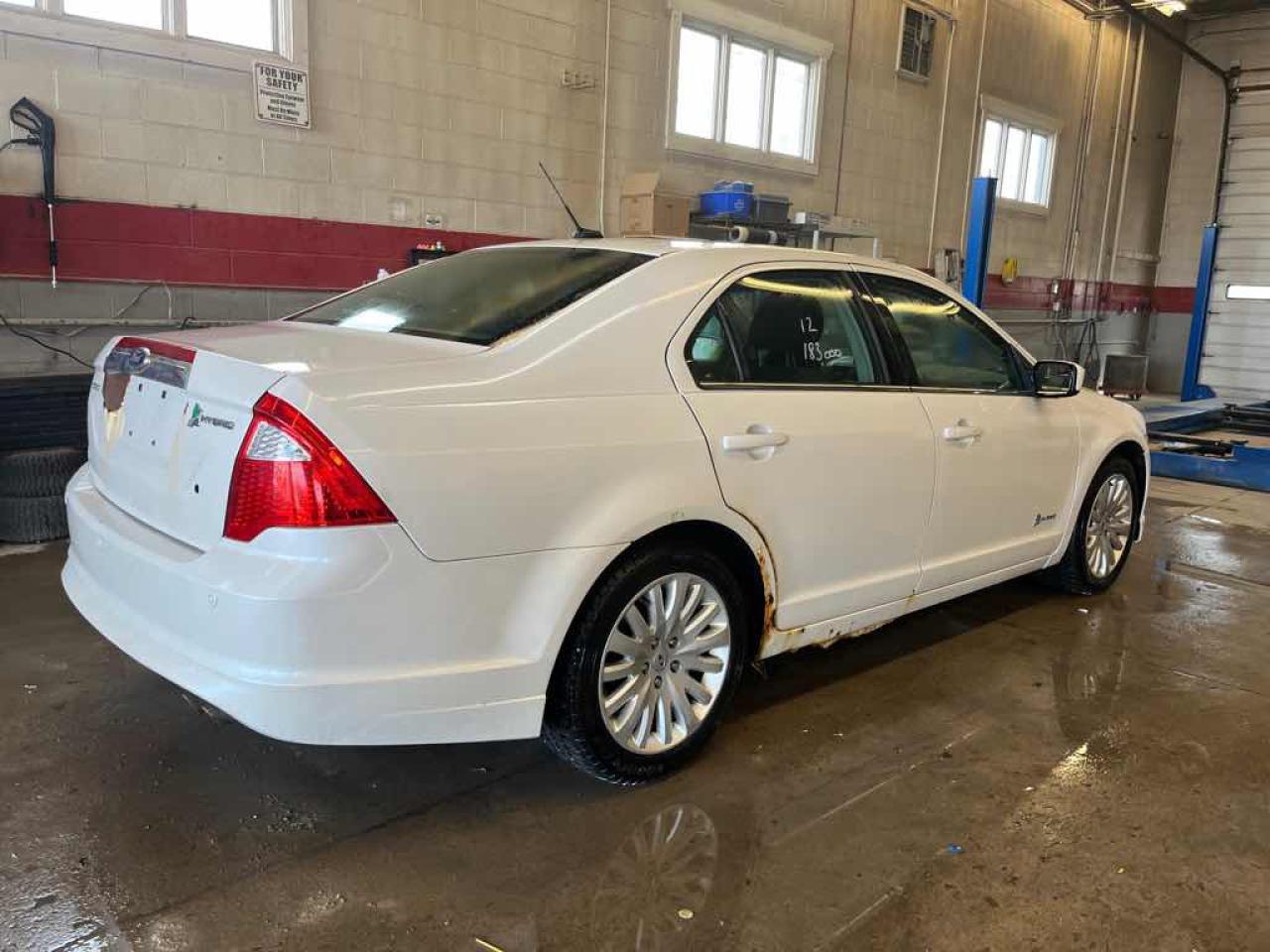 2012 Ford Fusion HYBRID - Photo #4