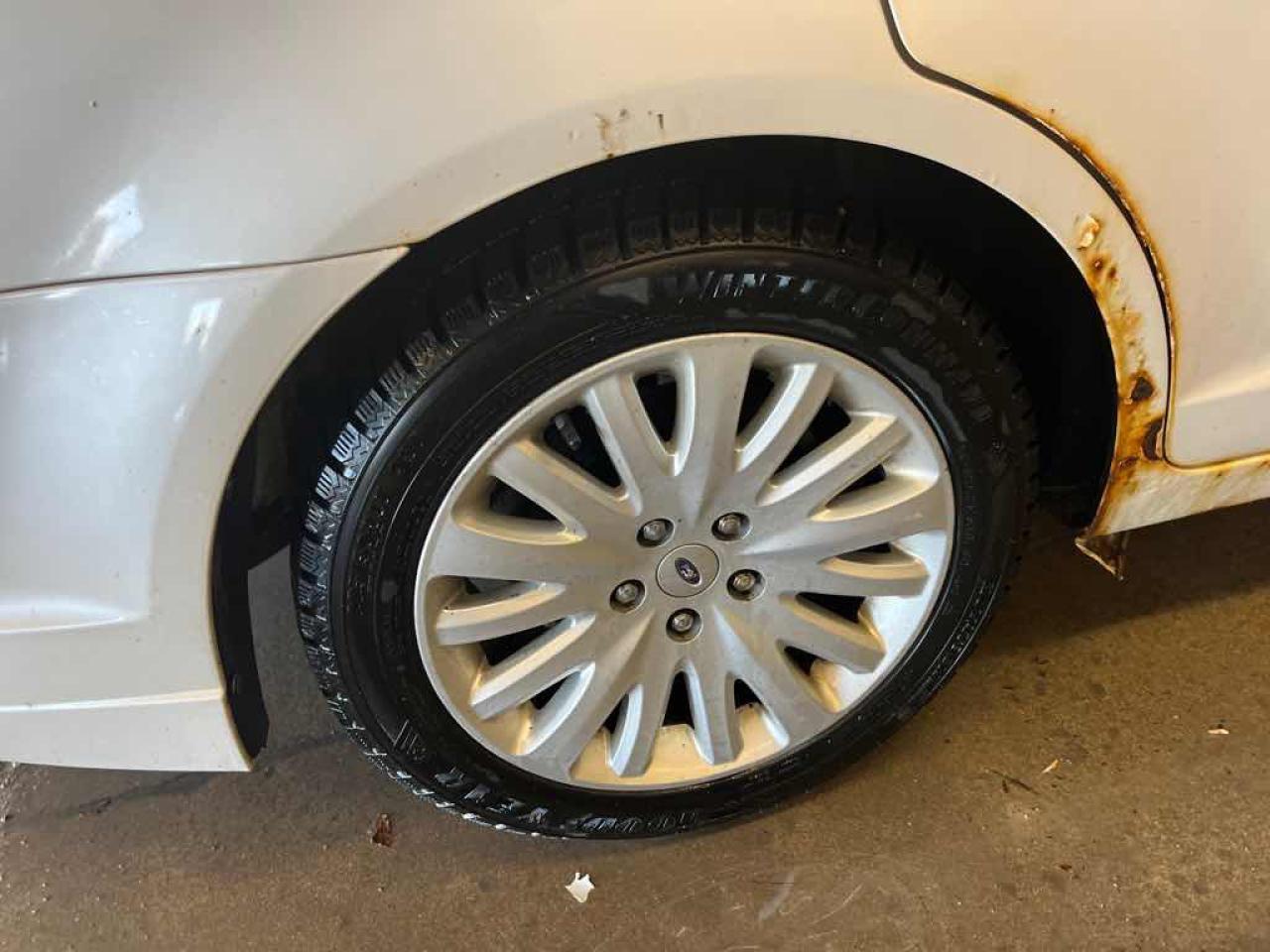 2012 Ford Fusion HYBRID - Photo #17