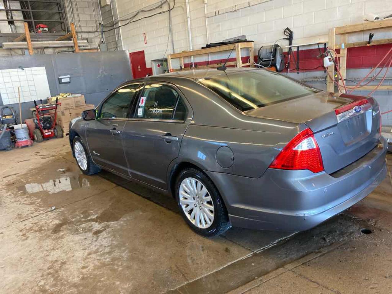 2011 Ford Fusion HYBRID - Photo #6