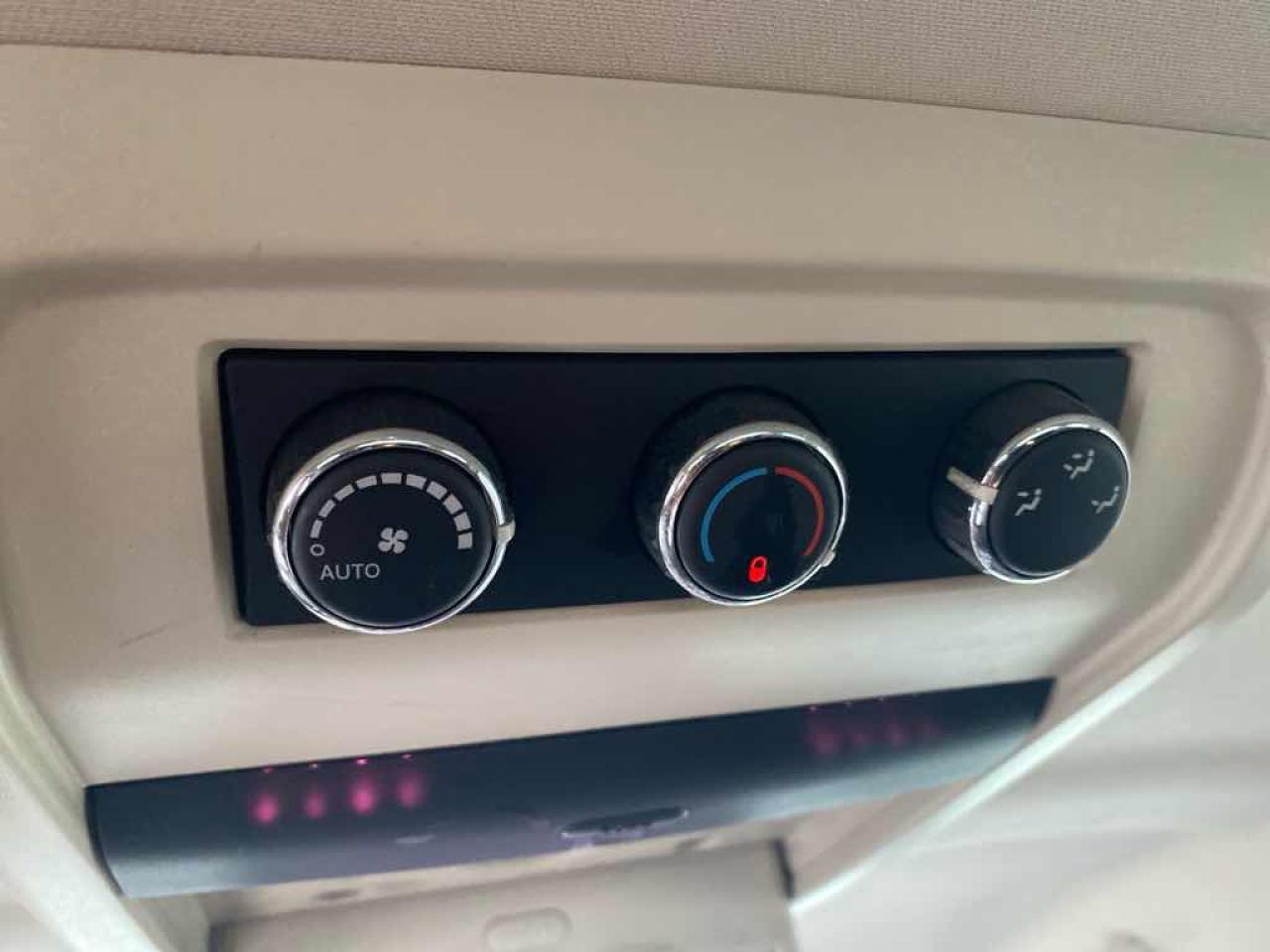2010 Dodge Journey SXT - Photo #20