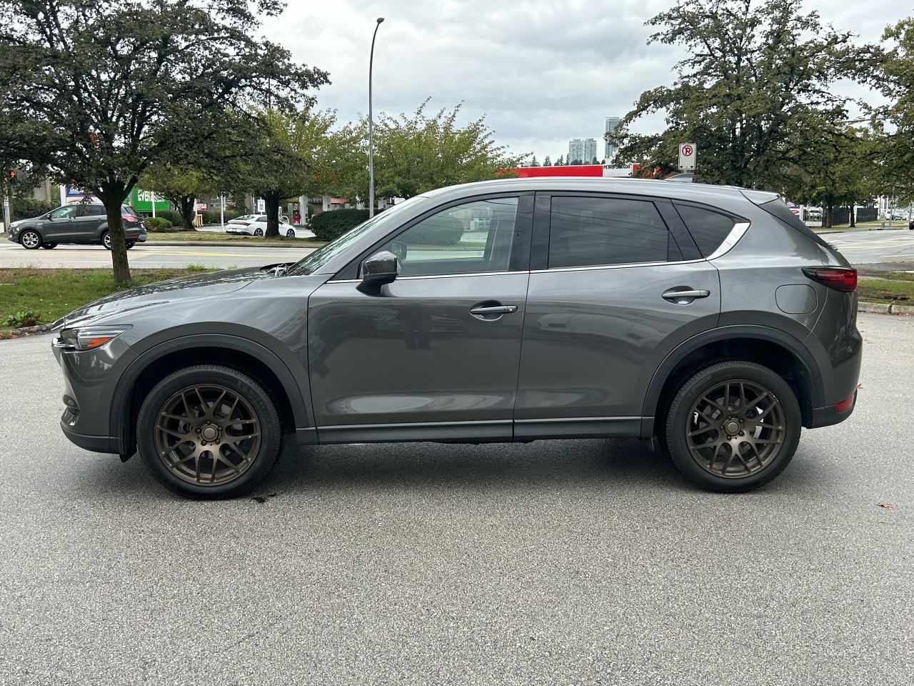 2018 Mazda CX-5 GT - Photo #2