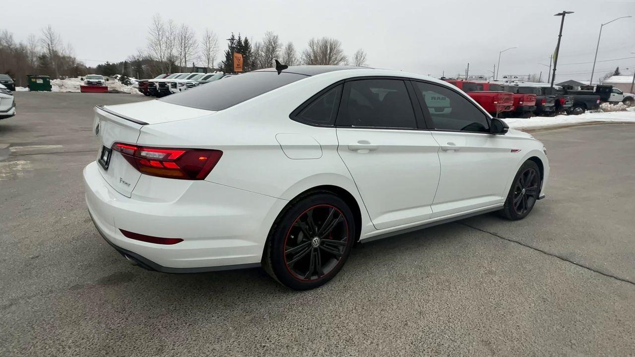 2019 Volkswagen Jetta GLI 35th Edition MOONROOF, FRONT HEATED LEATHER SEATS, SIRIUS XM, BACK UP CAM, NAV!! Photo3