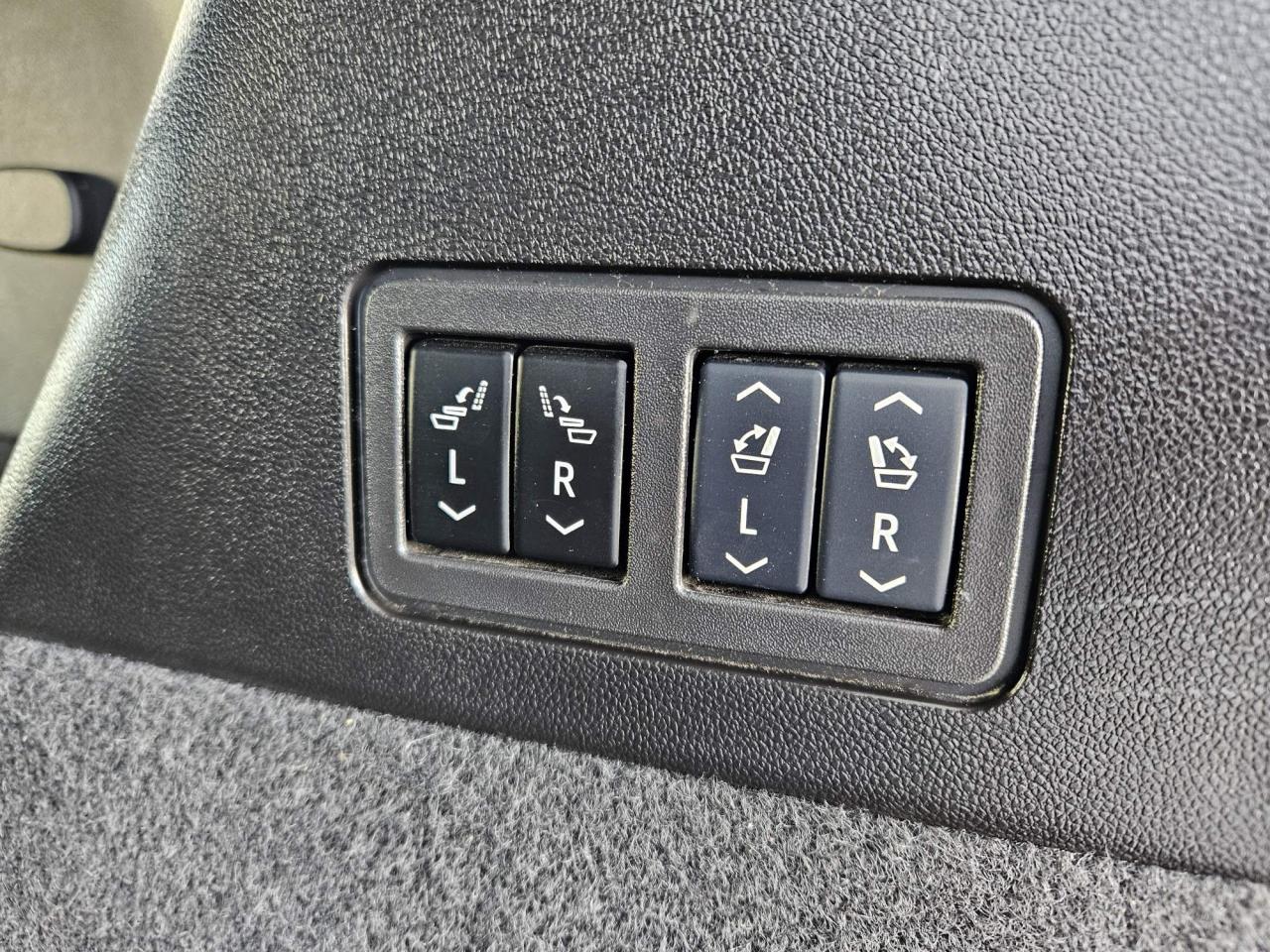 2024 Cadillac XT6 Premium Luxury One Owner | Navigation | Sunroof | 6 Passenger | 20" Wheels Photo