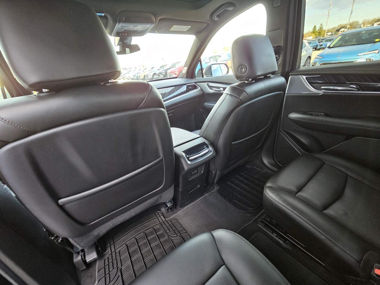 2024 Cadillac XT6 Premium Luxury One Owner | Navigation | Sunroof | 6 Passenger | 20" Wheels Photo