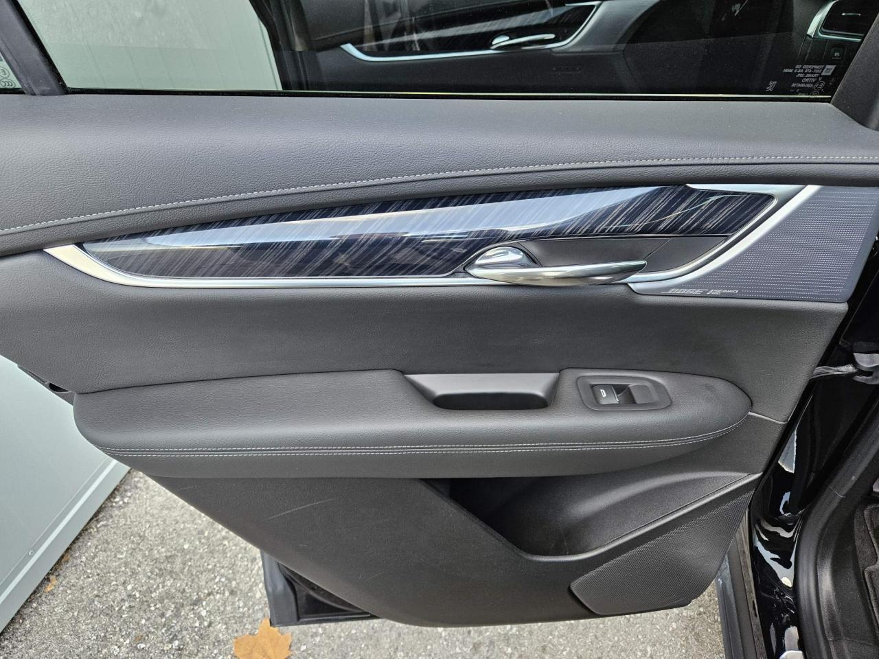 2024 Cadillac XT6 Premium Luxury One Owner | Navigation | Sunroof | 6 Passenger | 20" Wheels Photo