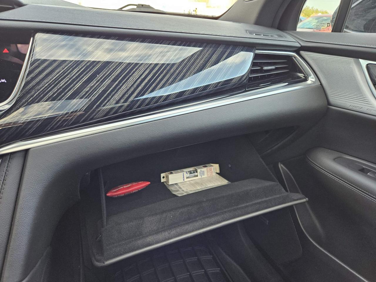 2024 Cadillac XT6 Premium Luxury One Owner | Navigation | Sunroof | 6 Passenger | 20" Wheels Photo