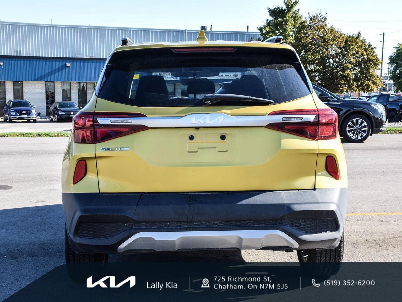 2023 Kia Seltos LX New Arrival | Clean CarFax | Low KMs | Heated Seats Photo4