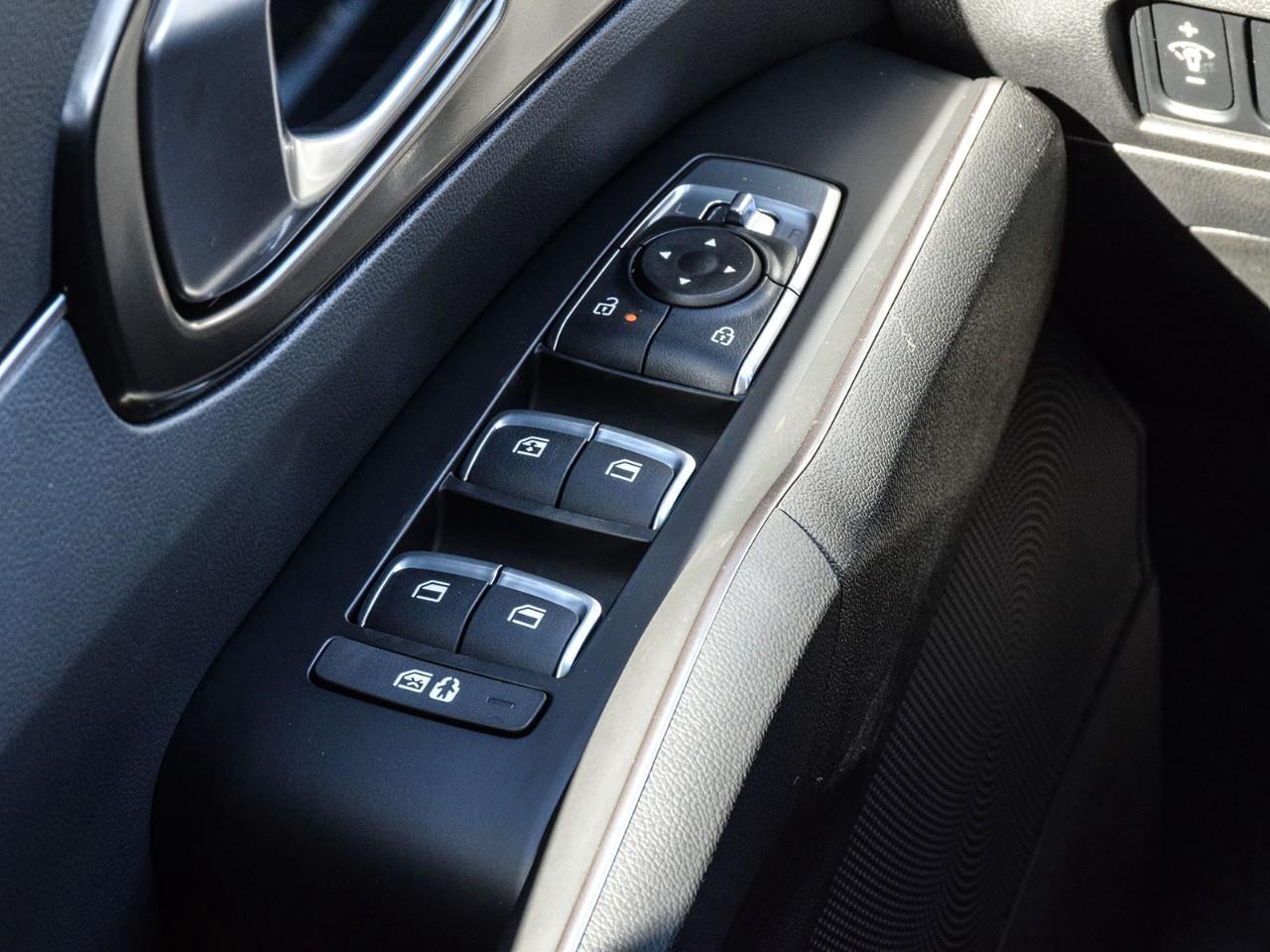 2026 Kia Sorento Plug-In Hybrid 2026 Kia Sorento – Plug-In Hybrid LX Photo