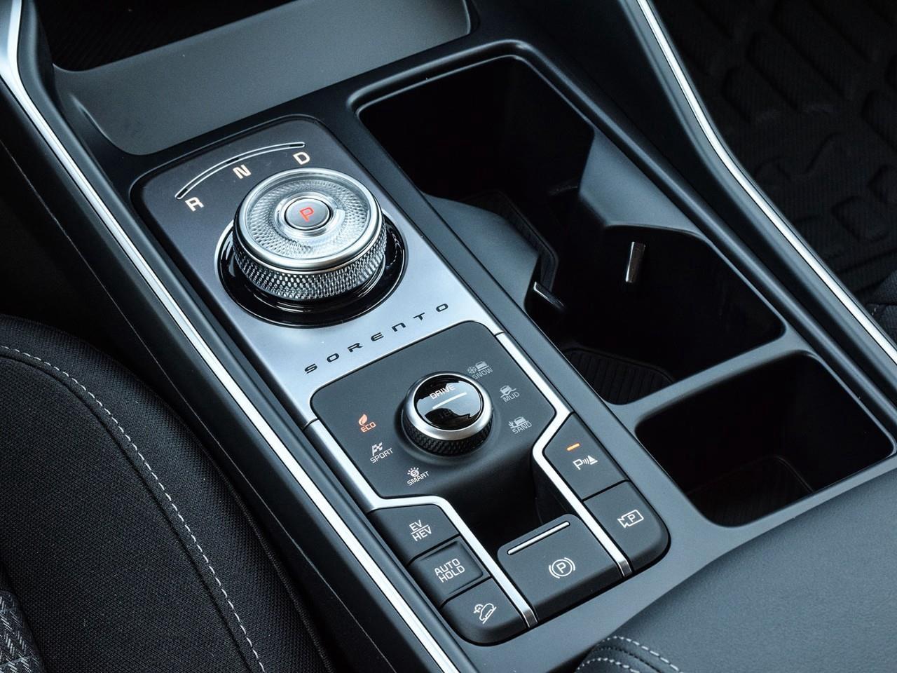 2026 Kia Sorento Plug-In Hybrid 2026 Kia Sorento – Plug-In Hybrid LX Photo