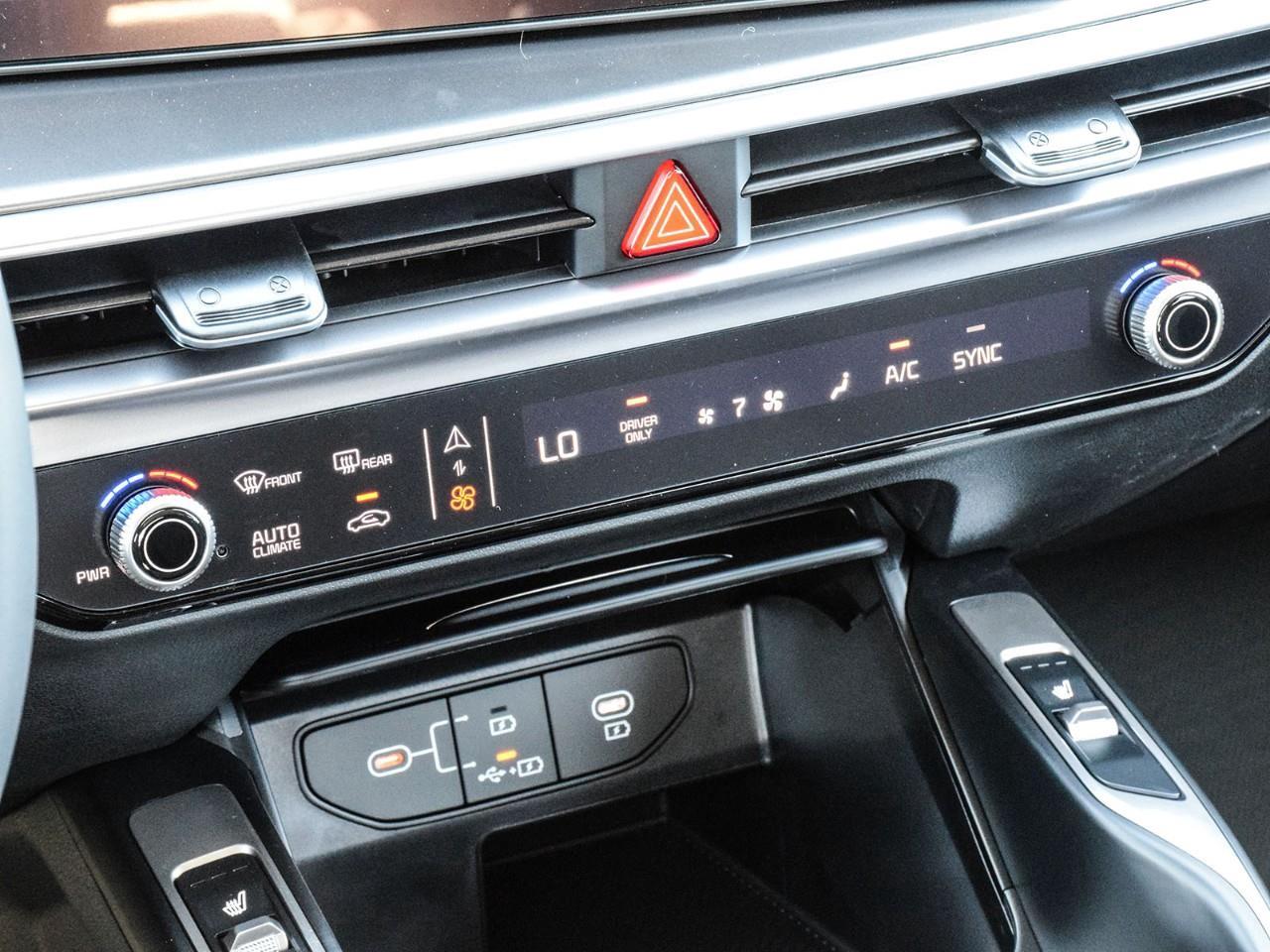 2026 Kia Sorento Plug-In Hybrid 2026 Kia Sorento – Plug-In Hybrid LX Photo