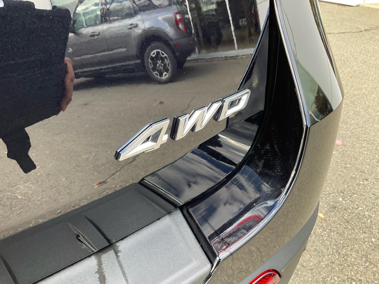 2025 Ford Explorer Active Photo5