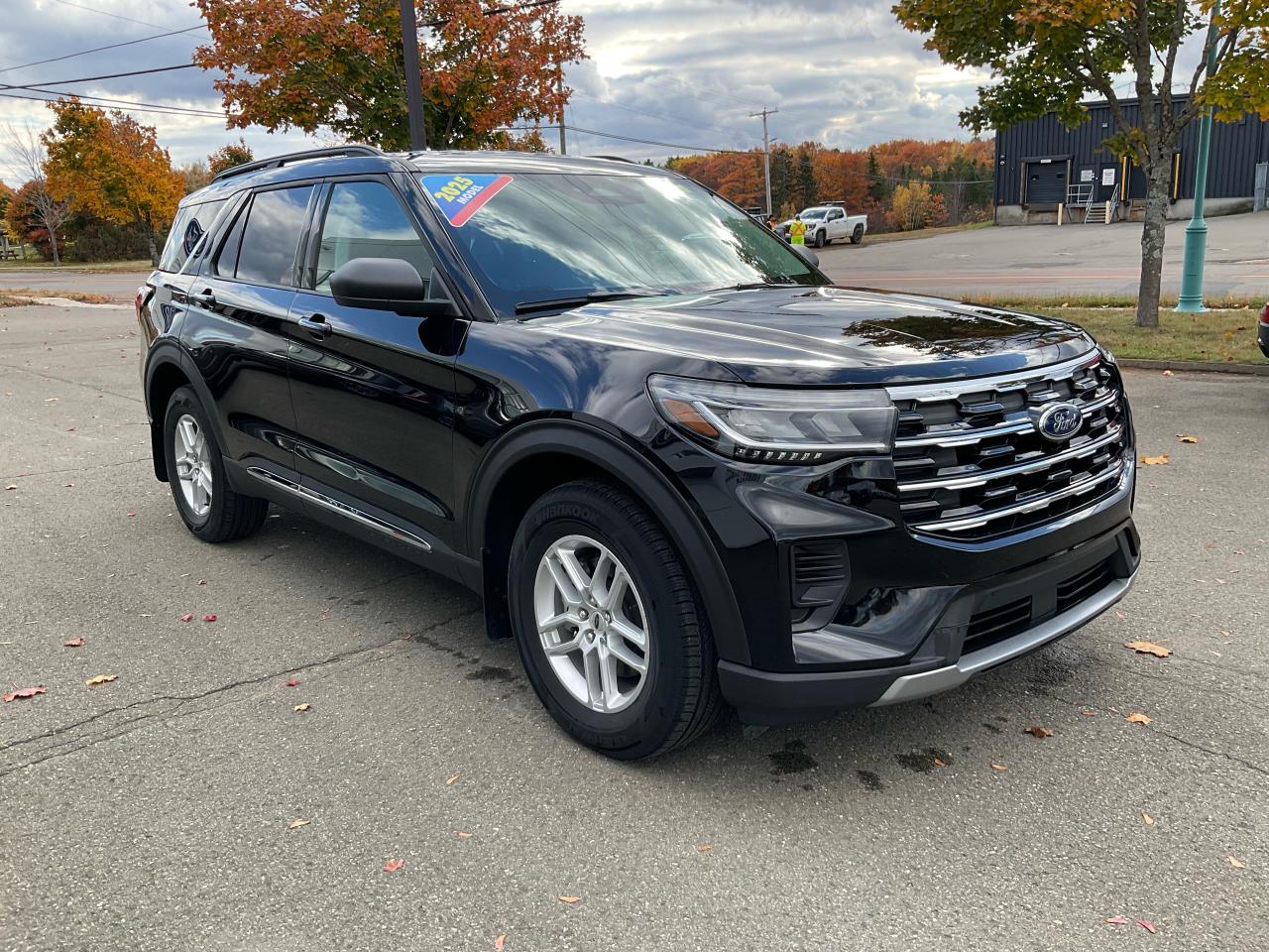 2025 Ford Explorer Active Photo