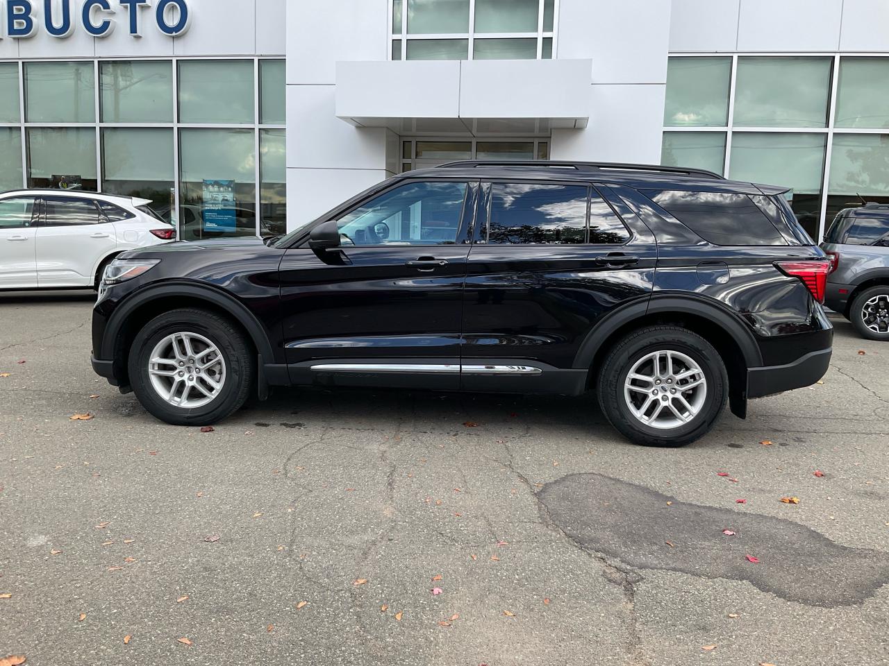 2025 Ford Explorer Active Photo