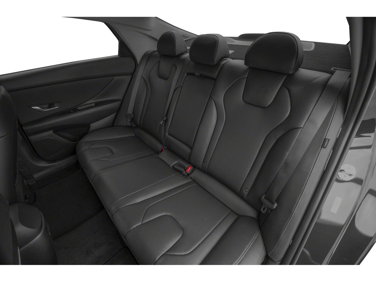 2025 Hyundai Elantra Luxury Photo22
