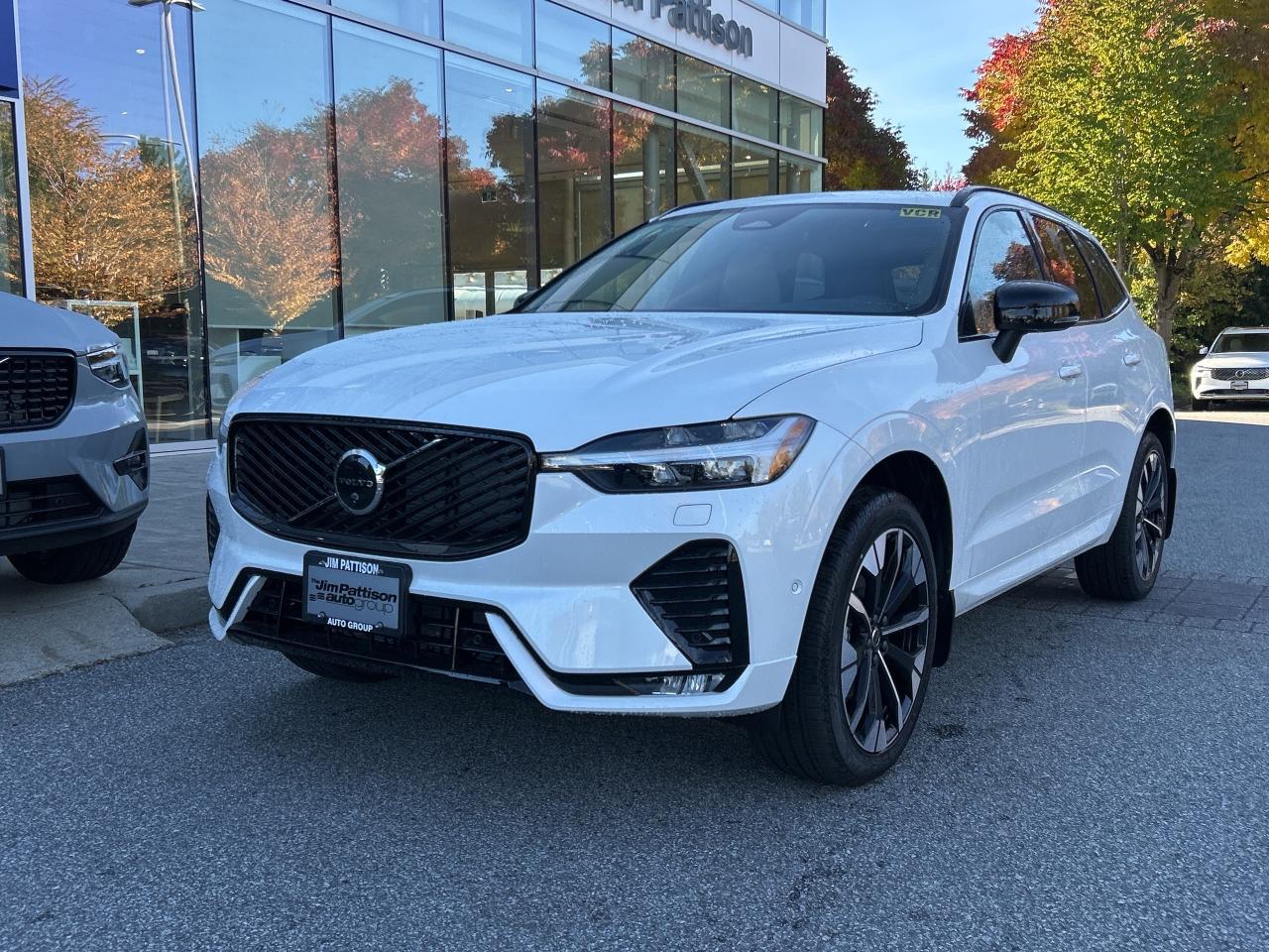 New 2026 Volvo XC60 B5 AWD Plus Dark Theme for sale in Surrey, BC