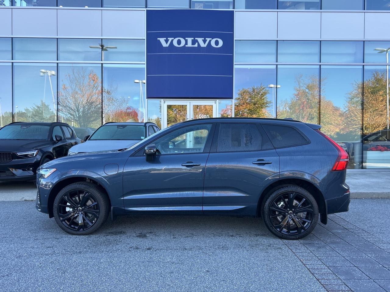 New 2026 Volvo XC60 Plug-In Hybrid T8 AWD Ultra Black Edition for sale in Surrey, BC