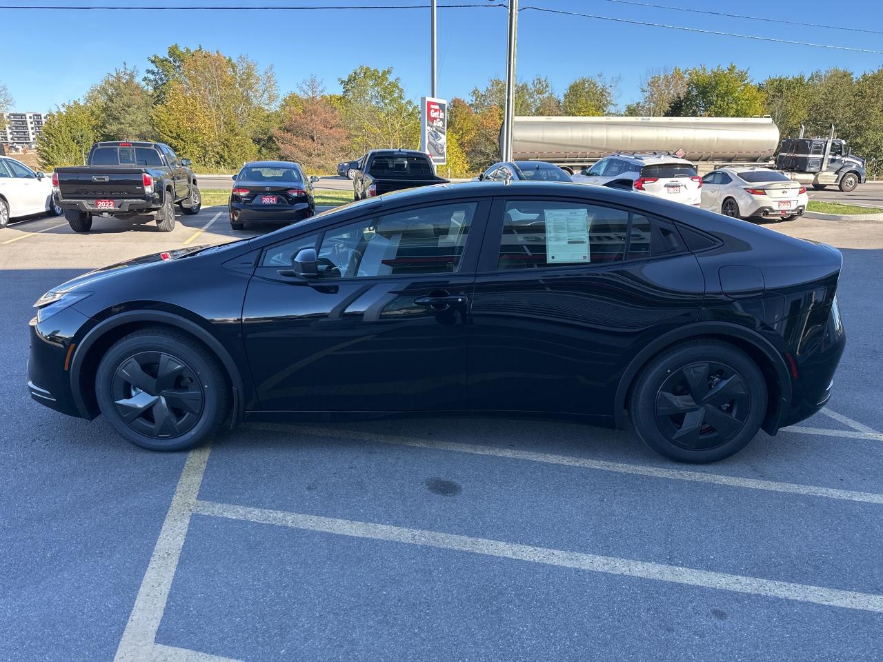 2026 Toyota Prius Plug-In Hybrid SE Photo