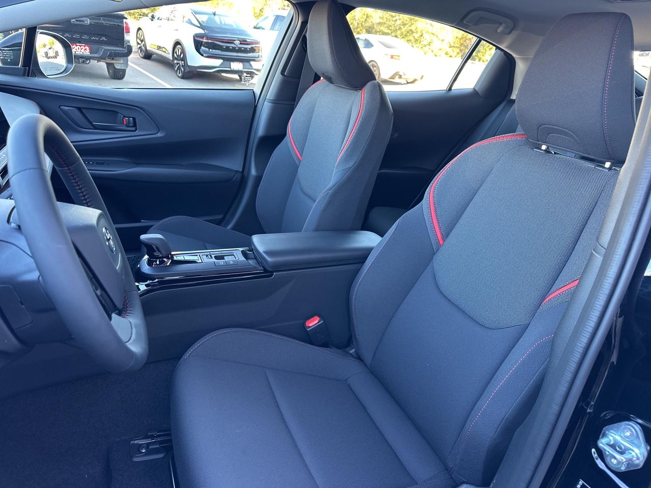 2026 Toyota Prius Plug-In Hybrid SE Photo