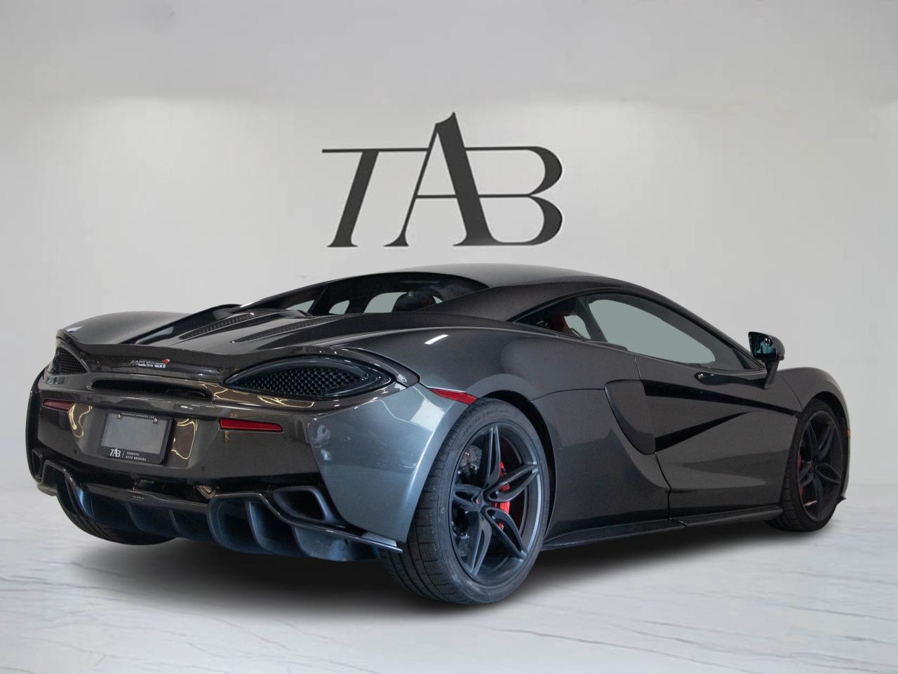 2017 McLaren 570S BOWERS & WILKINS | CARBON | RED INTERIOR | Photo3