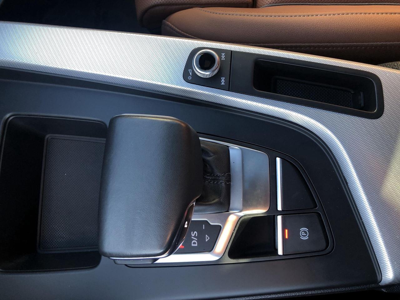 2023 Audi A4 45 Technik SLINE, LEATHER, ROOF, NAV, HTD.& VENTED Photo