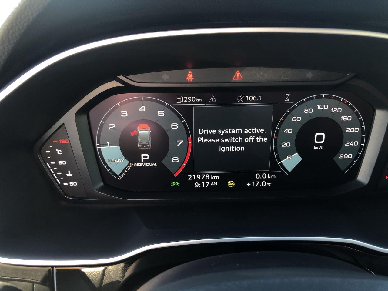 2024 Audi Q3 45 Komfort LEATHER, PANO. ROOF, HTD. SEATS & STEER Photo