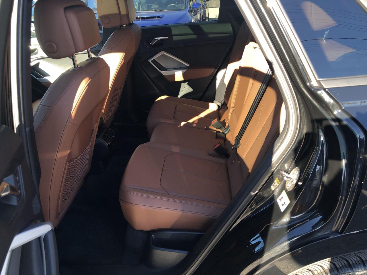 2024 Audi Q3 45 Komfort LEATHER, PANO. ROOF, HTD. SEATS & STEER Photo