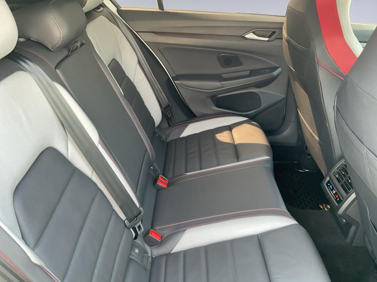 2024 Volkswagen Golf GTI 2.0L Sunroof Pkg! Heated Leather Seats! NAV Radio! Photo