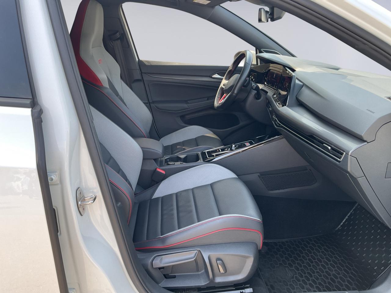 2024 Volkswagen Golf GTI 2.0L Sunroof Pkg! Heated Leather Seats! NAV Radio! Photo