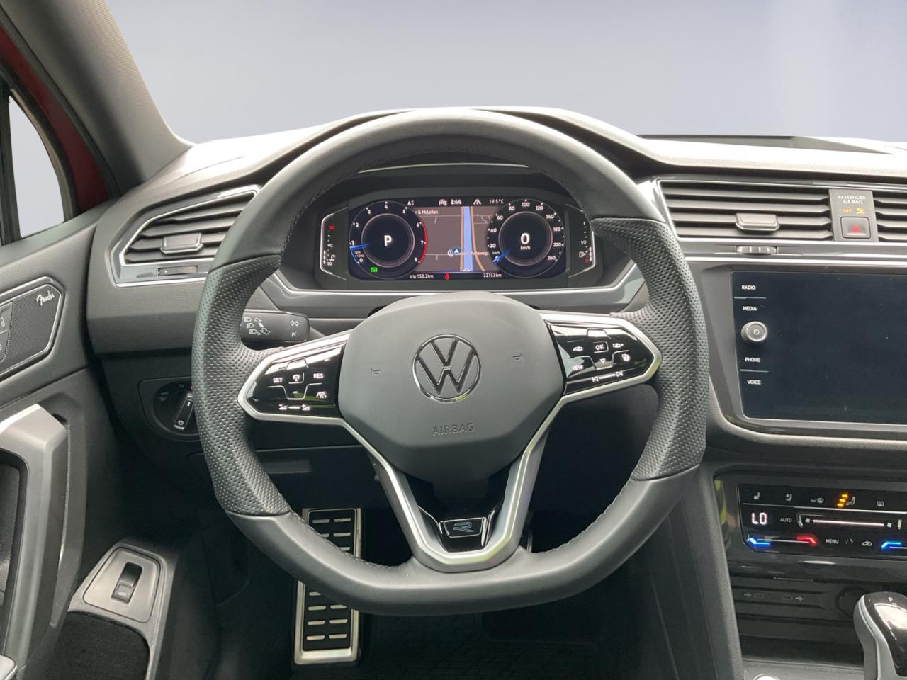 2024 Volkswagen Tiguan 2.0L One Owner! Leather! Sunroof! Why Buy New? Photo