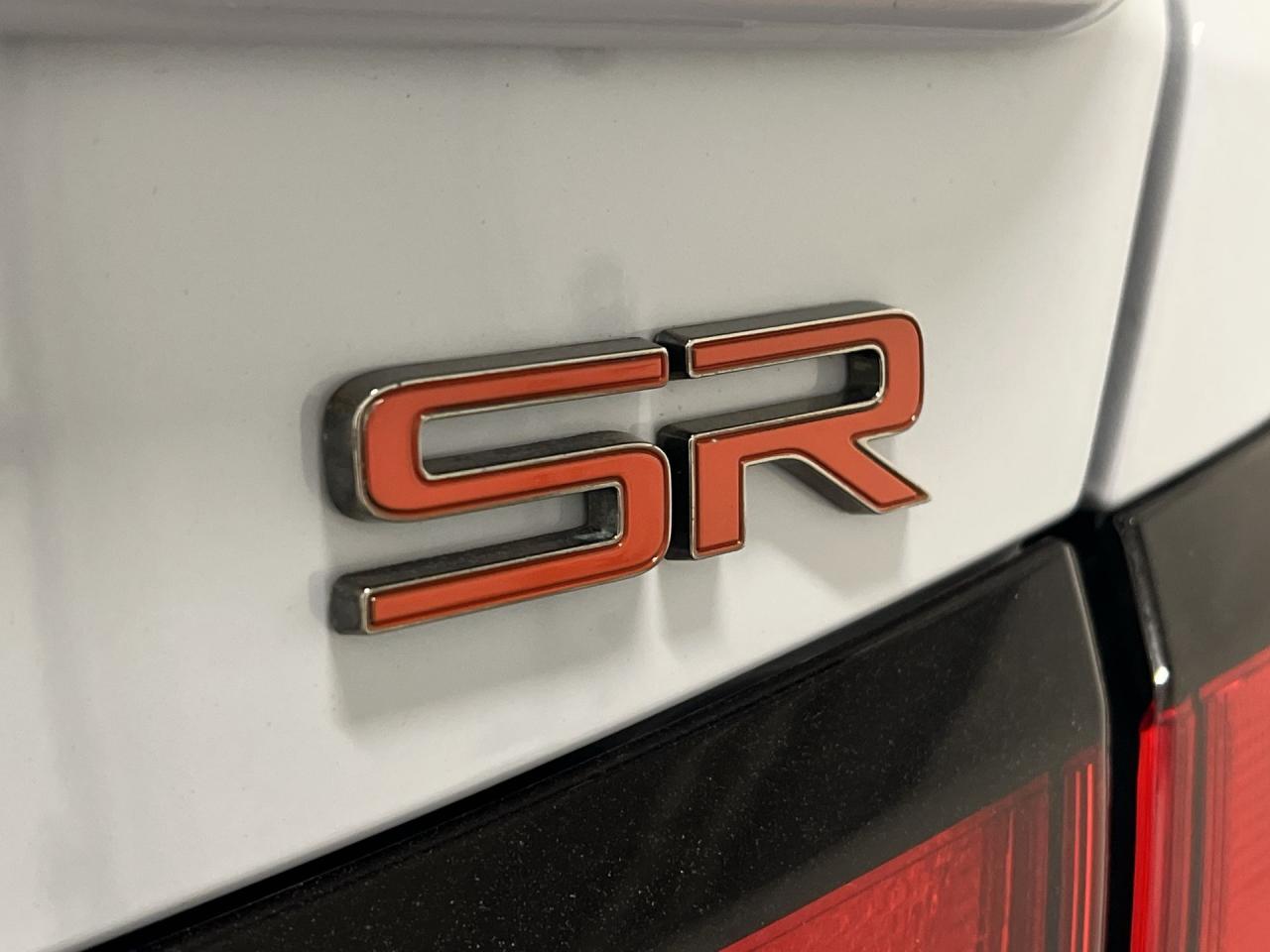 2023 Nissan Versa SR | CARPLAY | 17IN ALLOYS | BLIND SPOT |BLUETOOTH Photo