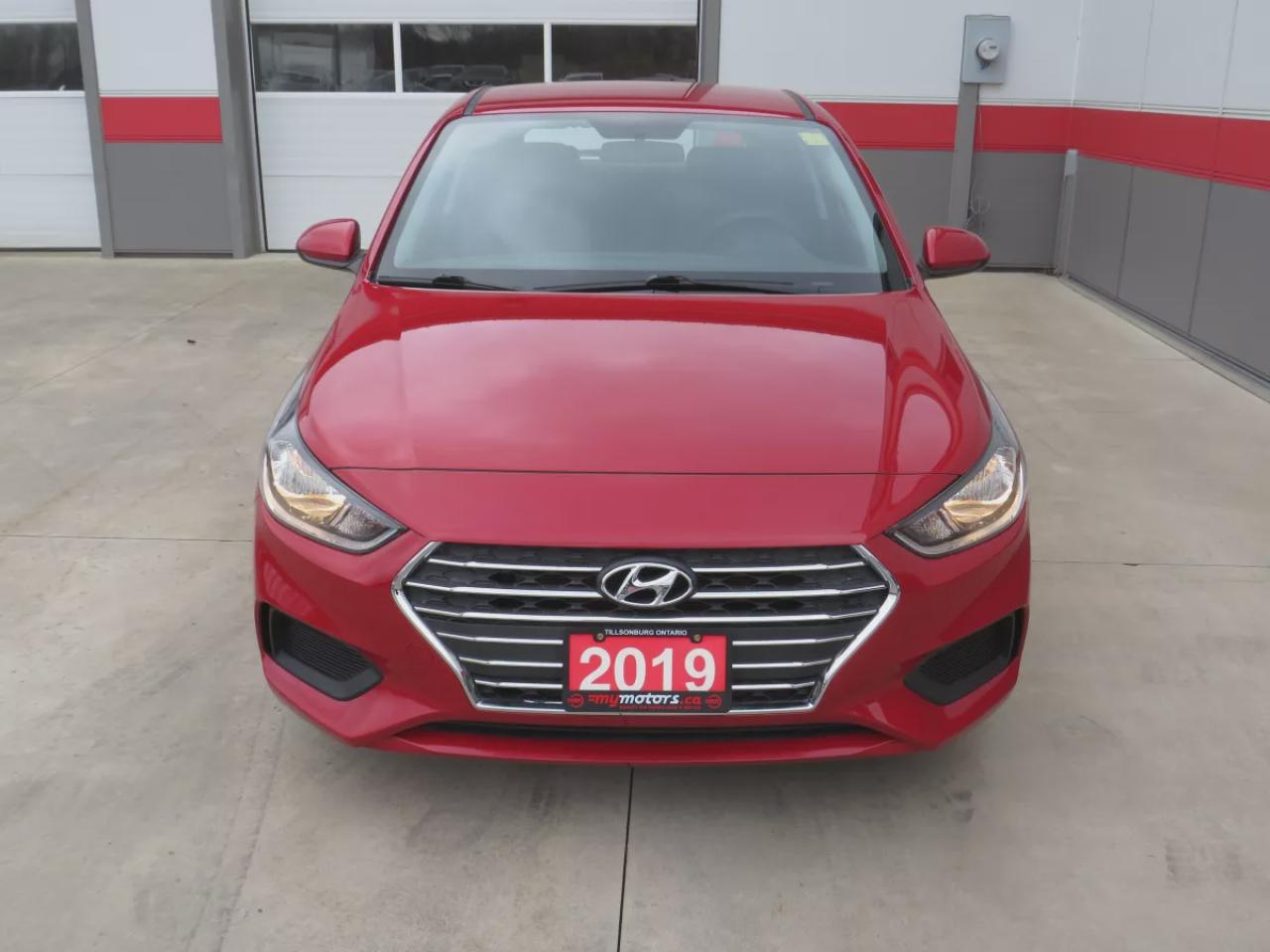 2019 Hyundai Accent Preferred (**LOW KM!!**CLEAN TITLE/NO ACCIDENTS!!**SAFETY/CERTIFIED!!**WINTER TIRES!!**HEATED SEATS**ALLOY RIMS**REVERSE CAMERA**A/C**USB/AUX**CRUISE CONTROL**BLUETOOTH**) Photo