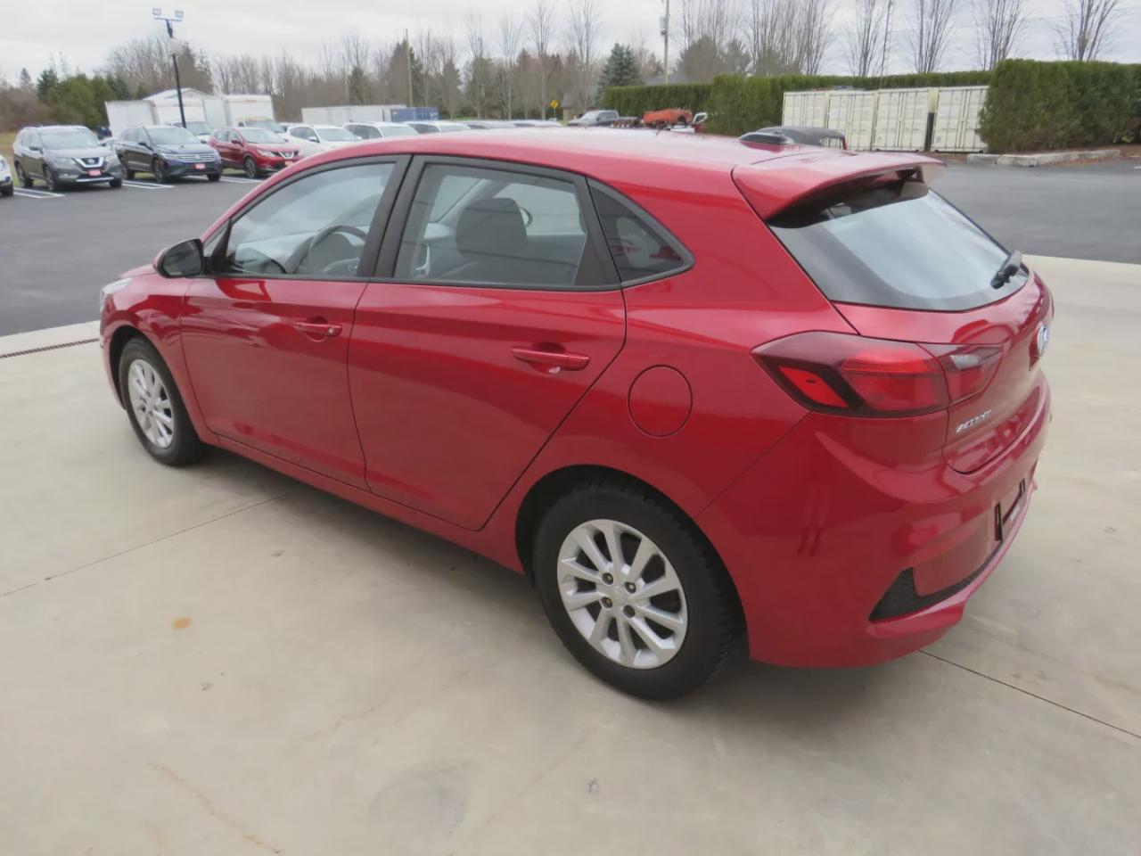 2019 Hyundai Accent Preferred (**LOW KM!!**CLEAN TITLE/NO ACCIDENTS!!**SAFETY/CERTIFIED!!**WINTER TIRES!!**HEATED SEATS**ALLOY RIMS**REVERSE CAMERA**A/C**USB/AUX**CRUISE CONTROL**BLUETOOTH**) Photo