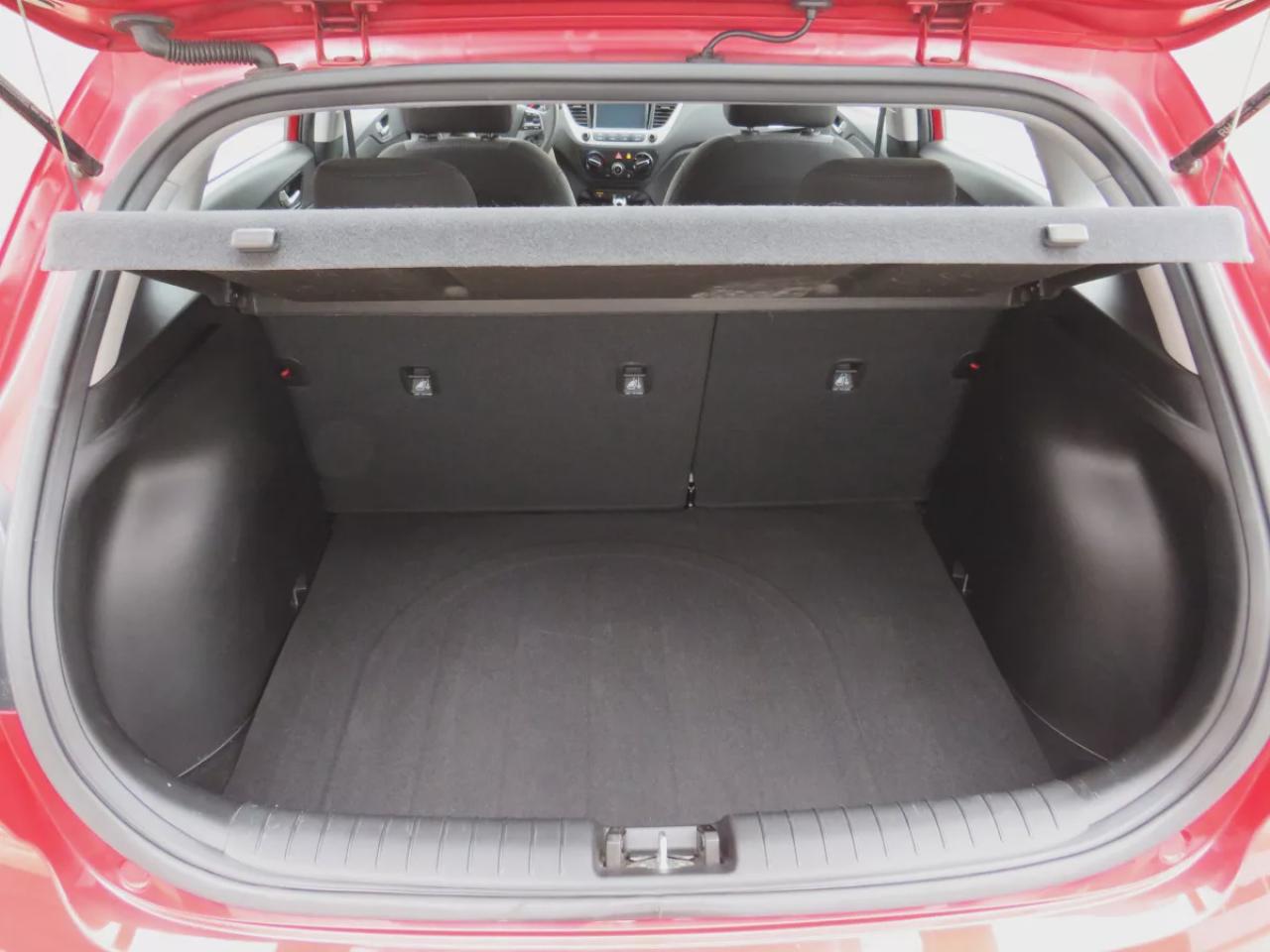 2019 Hyundai Accent Preferred (**LOW KM!!**CLEAN TITLE/NO ACCIDENTS!!**SAFETY/CERTIFIED!!**WINTER TIRES!!**HEATED SEATS**ALLOY RIMS**REVERSE CAMERA**A/C**USB/AUX**CRUISE CONTROL**BLUETOOTH**) Photo