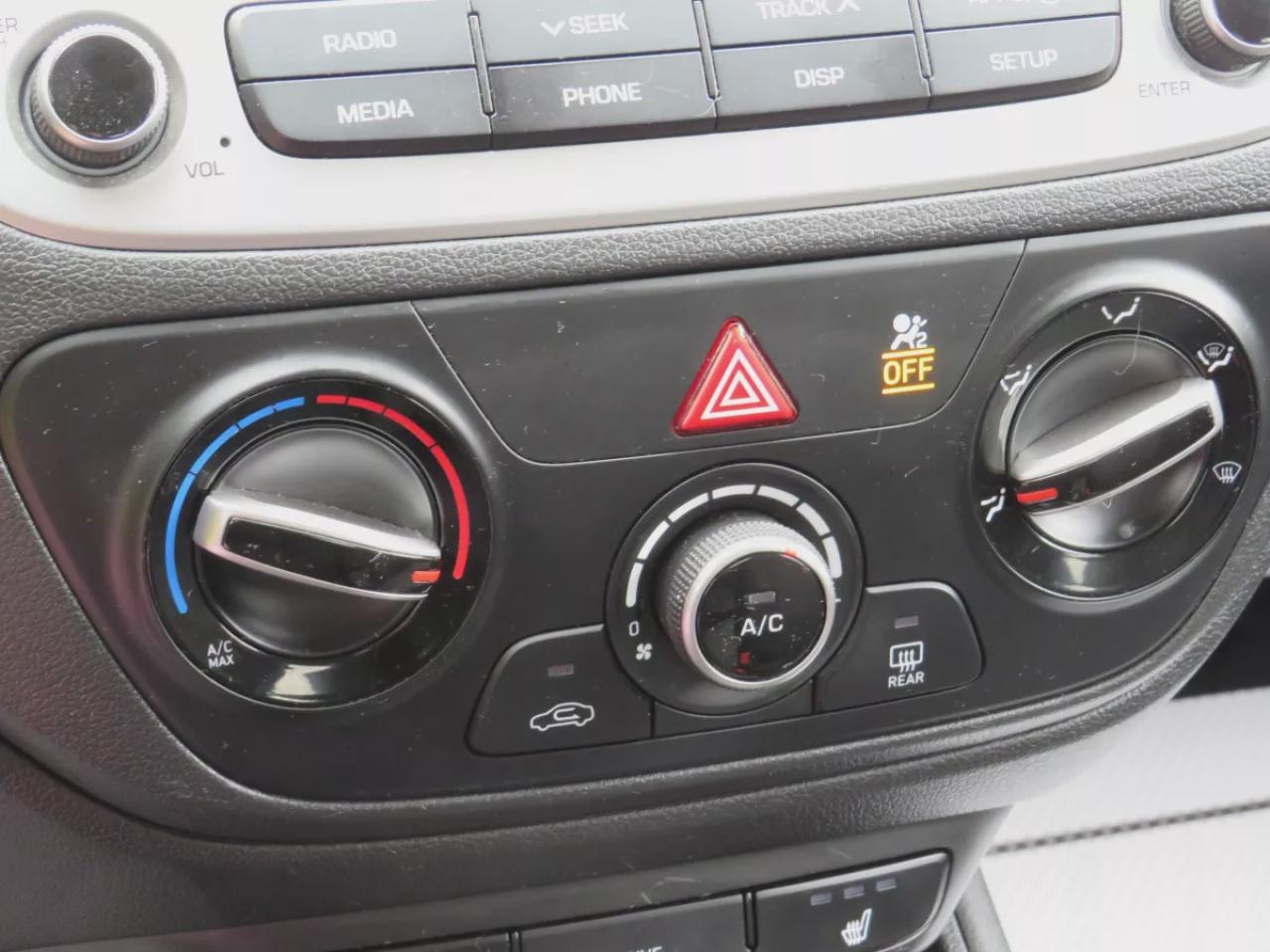 2019 Hyundai Accent Preferred (**LOW KM!!**CLEAN TITLE/NO ACCIDENTS!!**SAFETY/CERTIFIED!!**WINTER TIRES!!**HEATED SEATS**ALLOY RIMS**REVERSE CAMERA**A/C**USB/AUX**CRUISE CONTROL**BLUETOOTH**) Photo