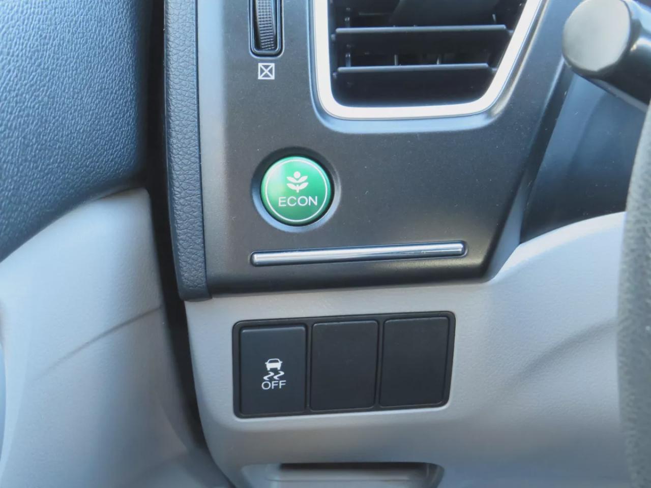 2015 Honda Civic Sedan LX (**LOW KM!!**CLEAN TITLE/NO ACCIDENTS!!**SAFETY/CERTIFIED!!**ALLOY RIMS**AUTOMATIC**A/C**HEATED SEATS**POWER WINDOWS**POWER LOCKS**ECON MODE**) Photo