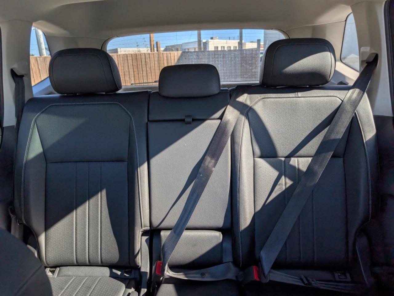 2022 Volkswagen Tiguan Comfortline w/Moonroof  **PANO SUNROOF** Photo